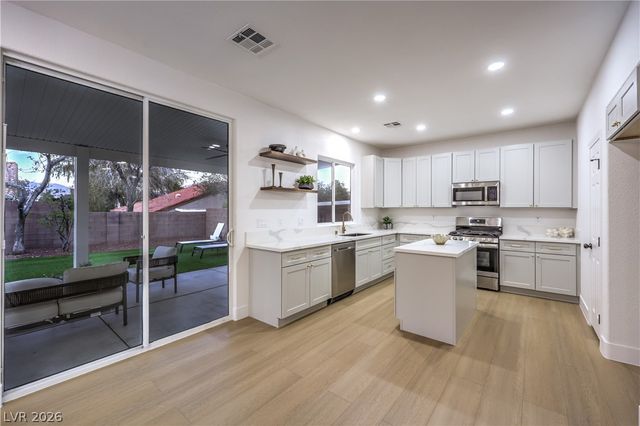 7918 Villa Pintura Avenue, Las Vegas, NV 89131