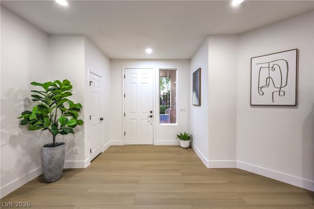 7918 Villa Pintura Avenue, Las Vegas, NV 89131