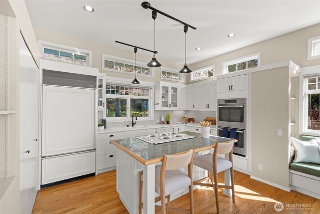 14735 Henderson Road NE, Bainbridge Island, WA 98110