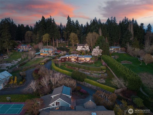14735 Henderson Road NE, Bainbridge Island, WA 98110