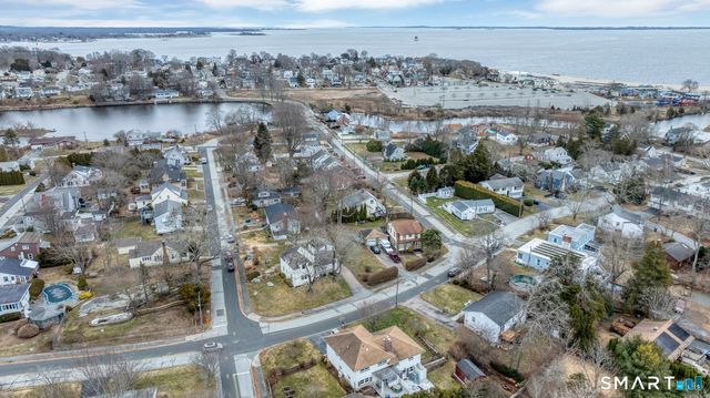 45 Ridgewood Avenue, Waterford, CT 06385