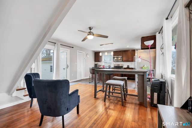 45 Ridgewood Avenue, Waterford, CT 06385