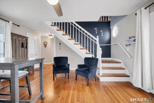 45 Ridgewood Avenue, Waterford, CT 06385