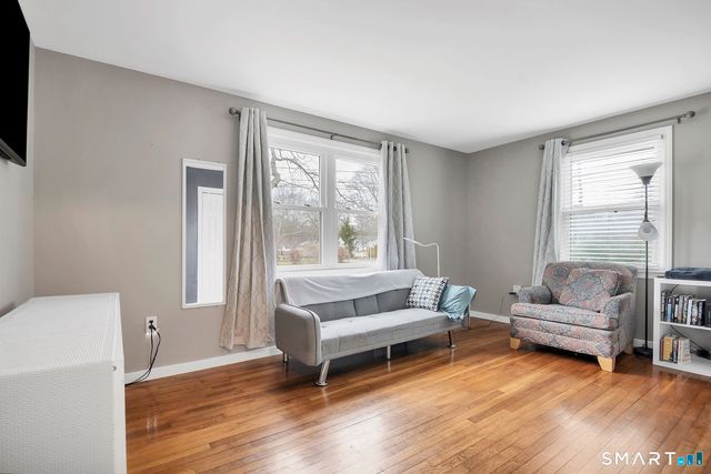 45 Ridgewood Avenue, Waterford, CT 06385