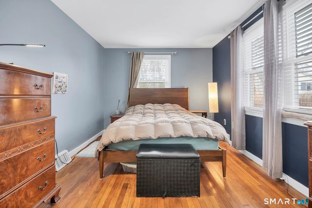 45 Ridgewood Avenue, Waterford, CT 06385