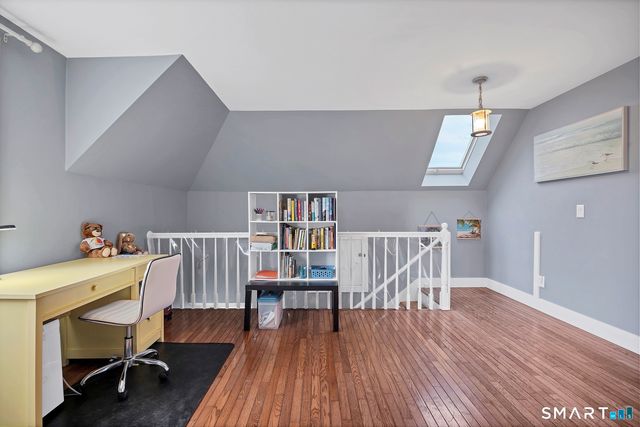 45 Ridgewood Avenue, Waterford, CT 06385