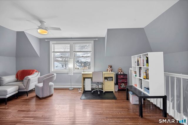 45 Ridgewood Avenue, Waterford, CT 06385