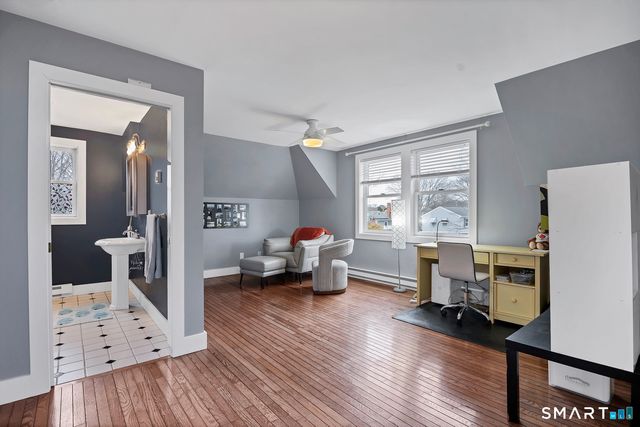 45 Ridgewood Avenue, Waterford, CT 06385