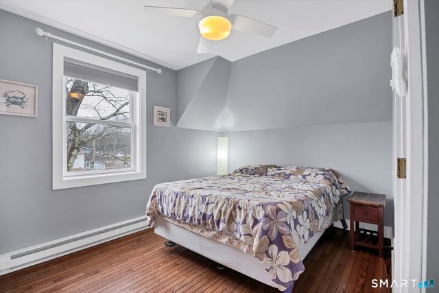 45 Ridgewood Avenue, Waterford, CT 06385