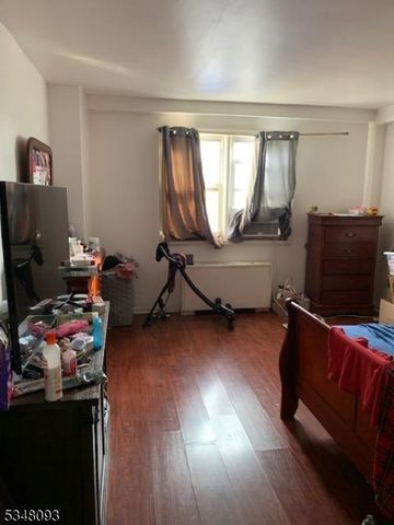 39 E 39Th St 1E, Paterson City, NJ 07514