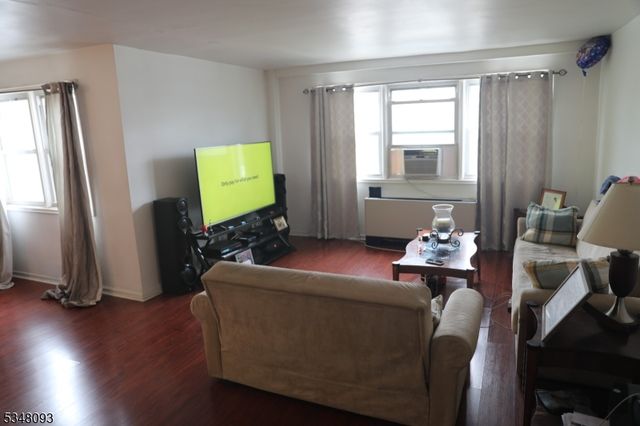 39 E 39Th St 1E, Paterson City, NJ 07514