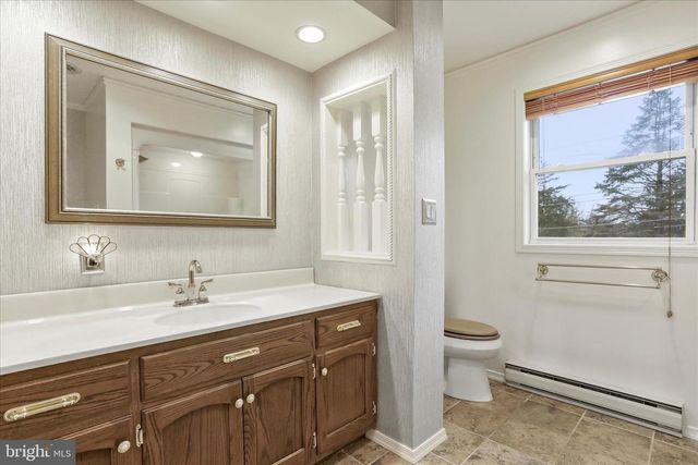 11800 BRADFORD DR, Hagerstown, MD 21742