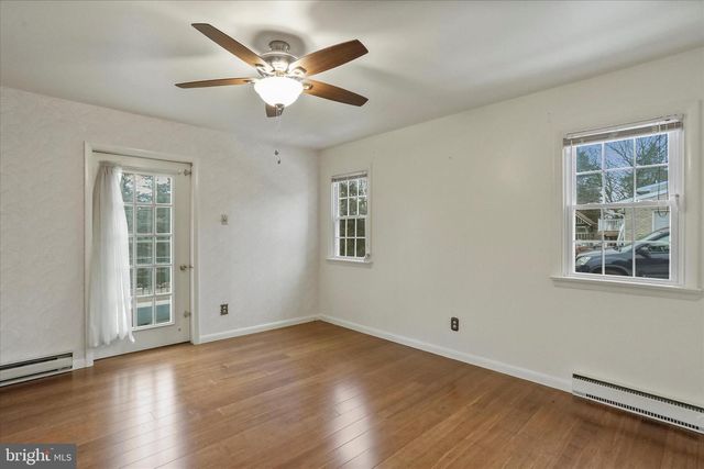 11800 BRADFORD DR, Hagerstown, MD 21742