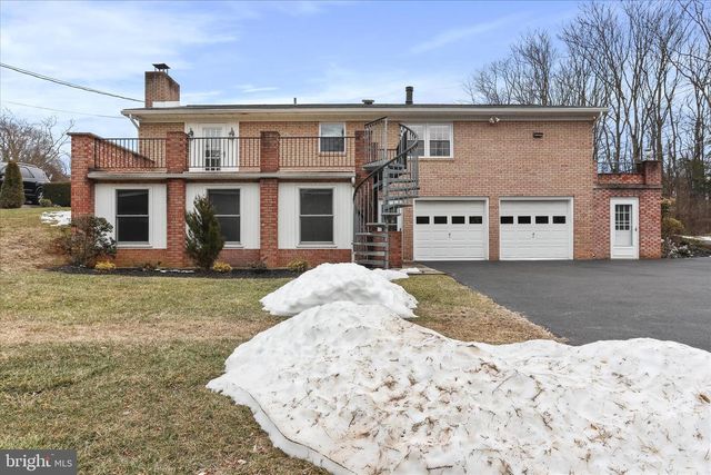 11800 BRADFORD DR, Hagerstown, MD 21742