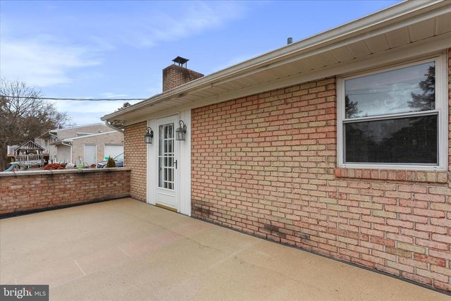 11800 BRADFORD DR, Hagerstown, MD 21742