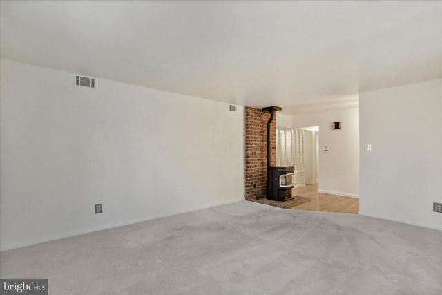 11800 BRADFORD DR, Hagerstown, MD 21742