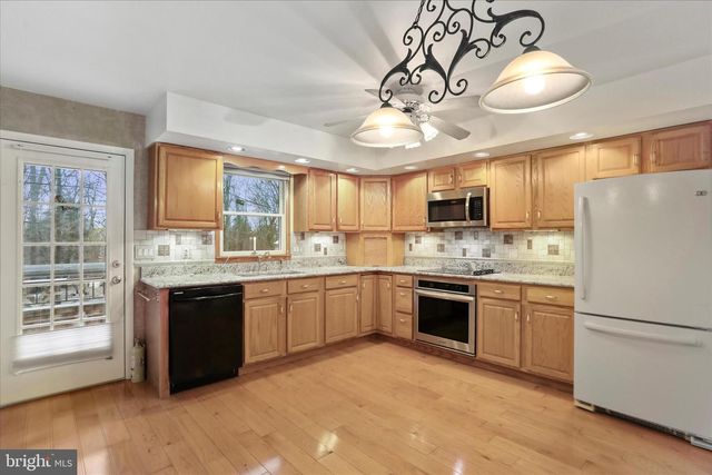 11800 BRADFORD DR, Hagerstown, MD 21742