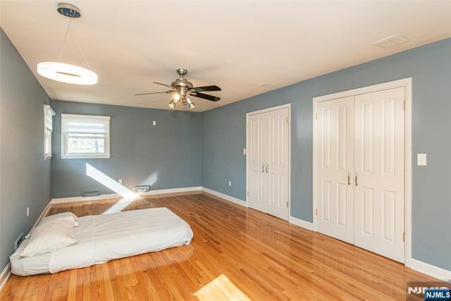 27 Viewpoint Road, Wayne, NJ 07470