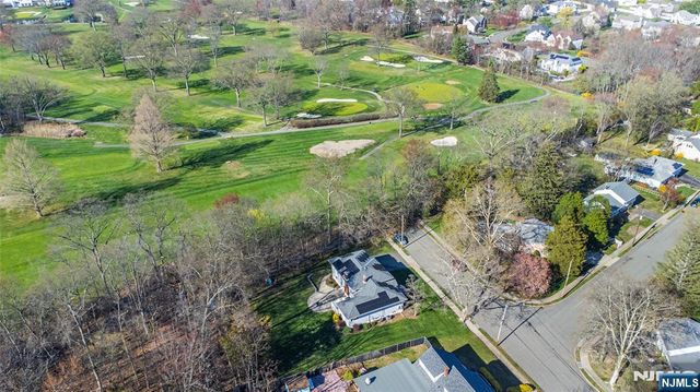 27 Viewpoint Road, Wayne, NJ 07470