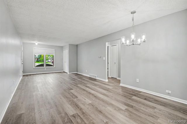 22767 Garfield Street 16, Saint Clair Shores, MI 48082