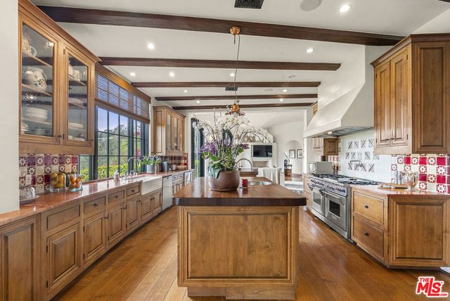 361 Fordyce Road, Los Angeles, CA 90049
