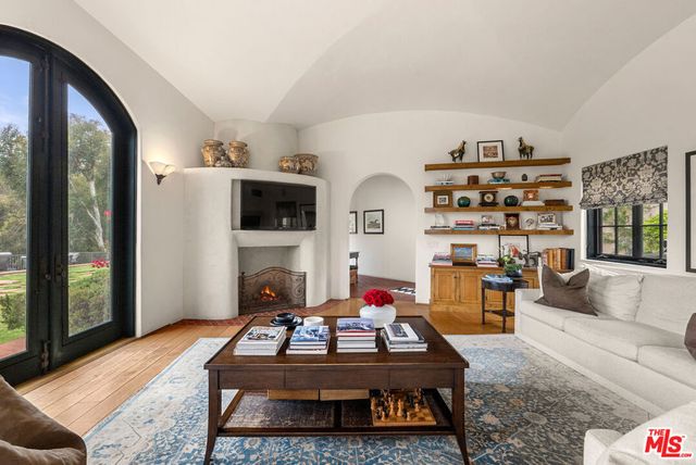 361 Fordyce Road, Los Angeles, CA 90049