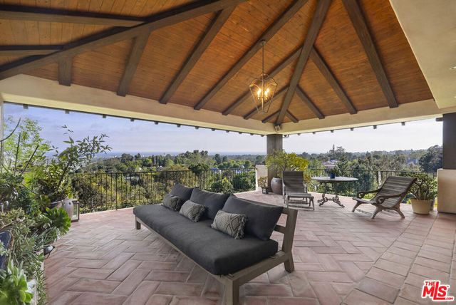 361 Fordyce Road, Los Angeles, CA 90049