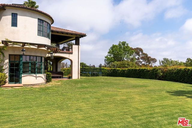361 Fordyce Road, Los Angeles, CA 90049