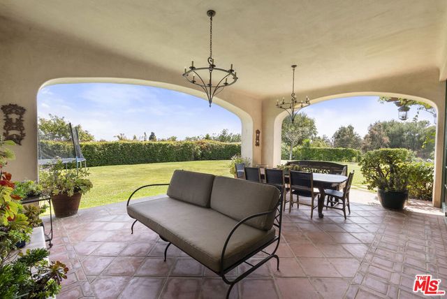 361 Fordyce Road, Los Angeles, CA 90049