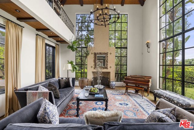 361 Fordyce Road, Los Angeles, CA 90049