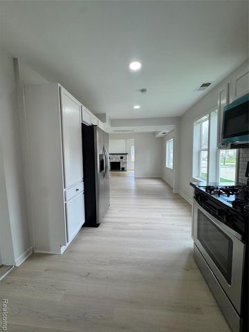 19832 Stafford Street, Clinton Township, MI 48035