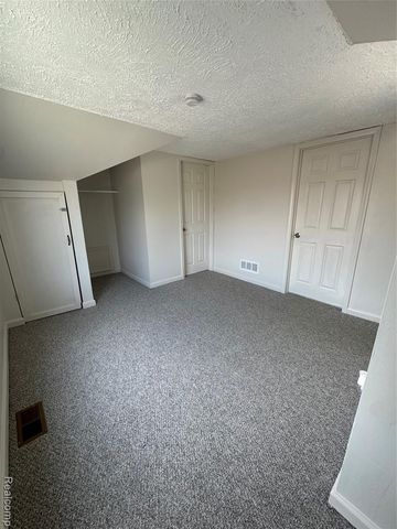 19832 Stafford Street, Clinton Township, MI 48035