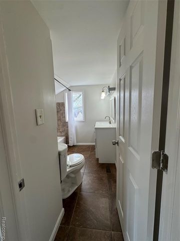 19832 Stafford Street, Clinton Township, MI 48035