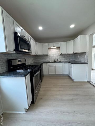 19832 Stafford Street, Clinton Township, MI 48035
