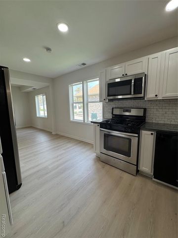 19832 Stafford Street, Clinton Township, MI 48035