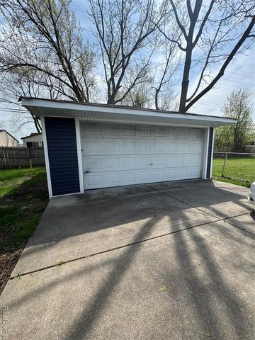 19832 Stafford Street, Clinton Township, MI 48035
