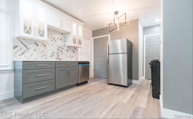 20042 Northlawn Street, Detroit, MI 48221