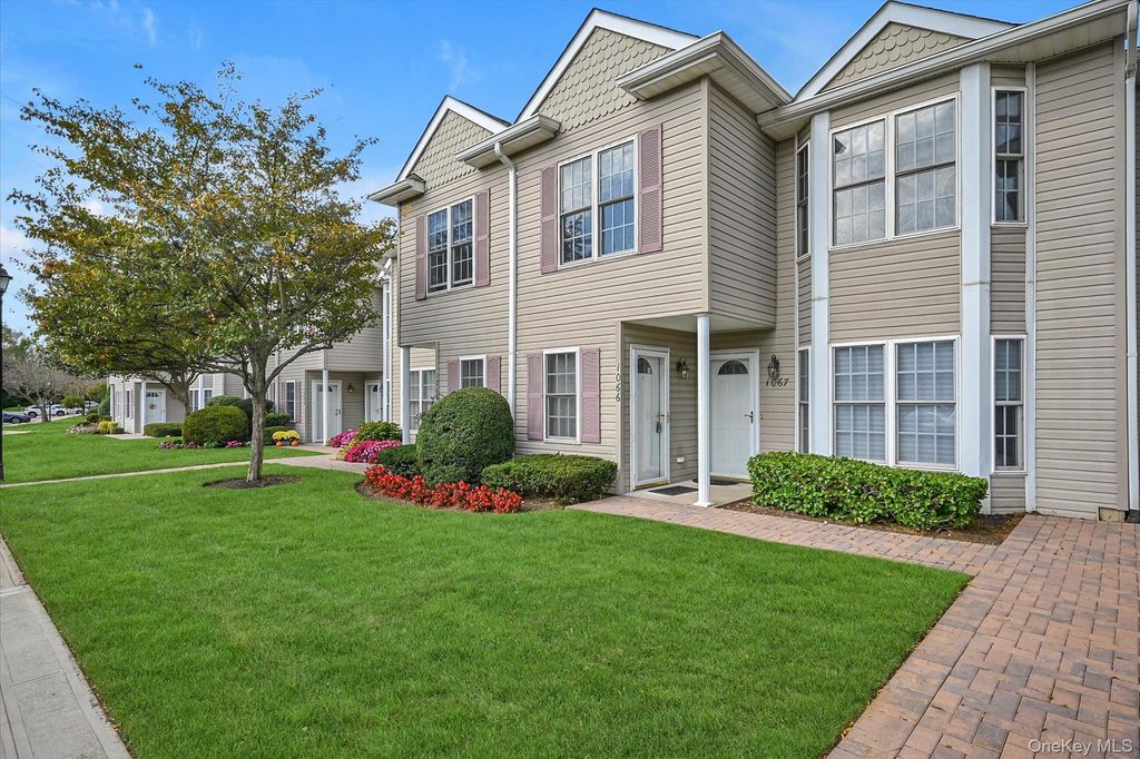 1067 Savoy Drive, Melville, NY 11747 — photo 3