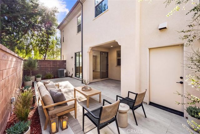 83 Henson, Irvine, CA 92620