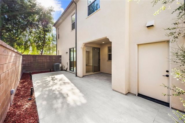 83 Henson, Irvine, CA 92620