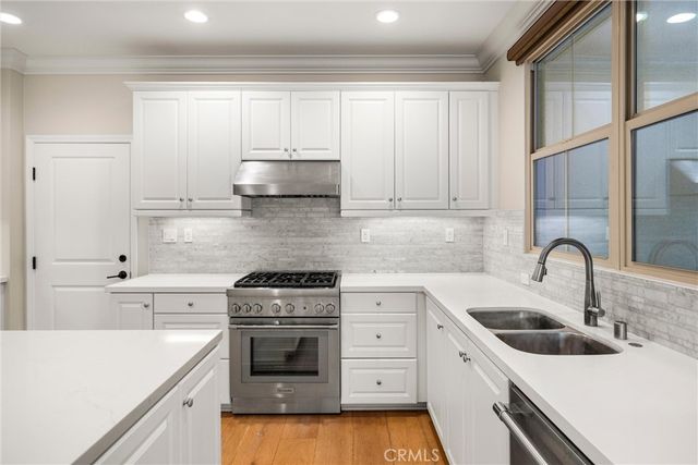 83 Henson, Irvine, CA 92620
