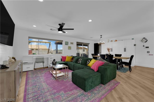 7810 Gilespie Street, Las Vegas, NV 89123