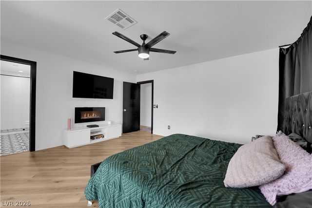 7810 Gilespie Street, Las Vegas, NV 89123