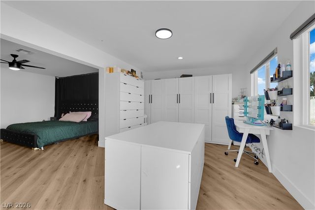 7810 Gilespie Street, Las Vegas, NV 89123