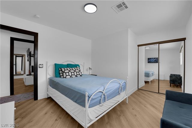 7810 Gilespie Street, Las Vegas, NV 89123