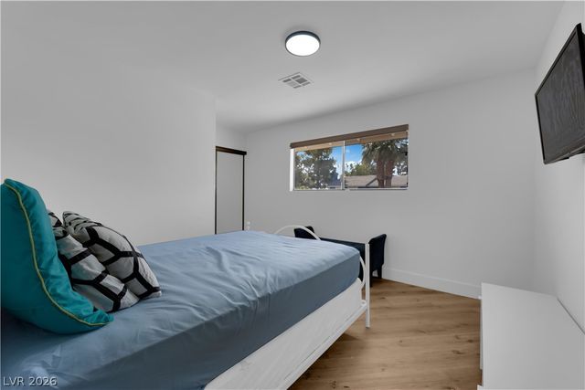 7810 Gilespie Street, Las Vegas, NV 89123