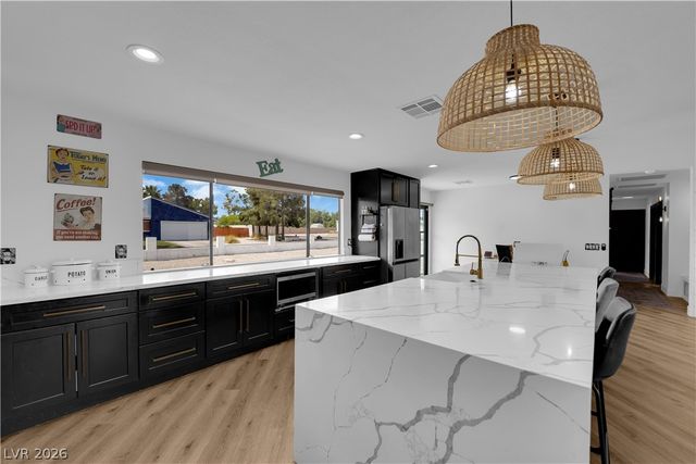 7810 Gilespie Street, Las Vegas, NV 89123