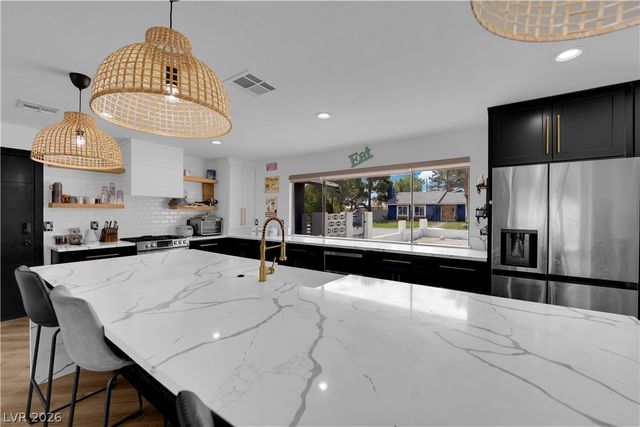 7810 Gilespie Street, Las Vegas, NV 89123