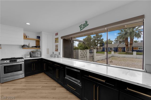 7810 Gilespie Street, Las Vegas, NV 89123