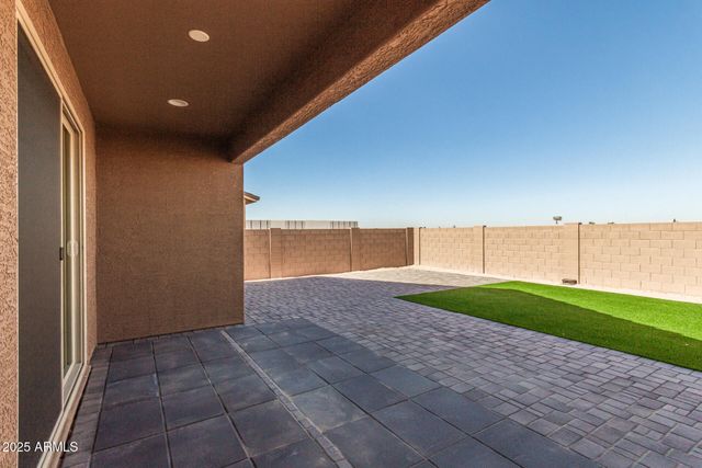 12608 W KALER Drive, Glendale, AZ 85307